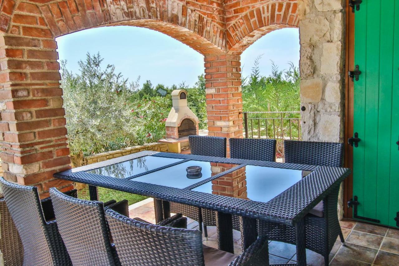 Villa Istriana Jakob With Pool Тар Экстерьер фото